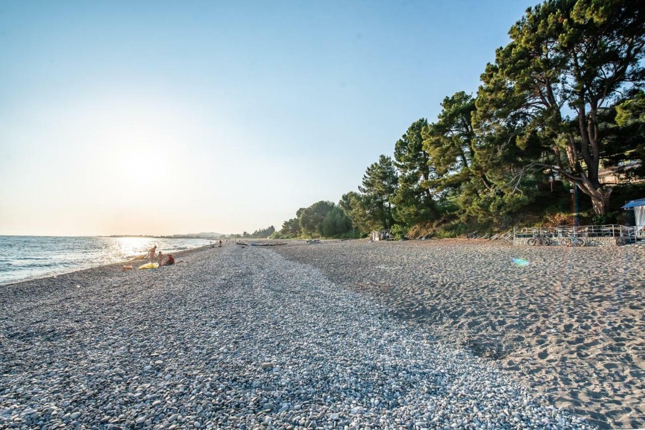 Park-hotel Abkhazia Gantiadi Kültér fotó